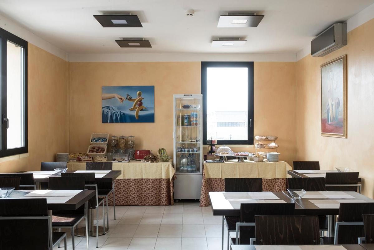 Hotel Corte Business 카브리아고 외부 사진