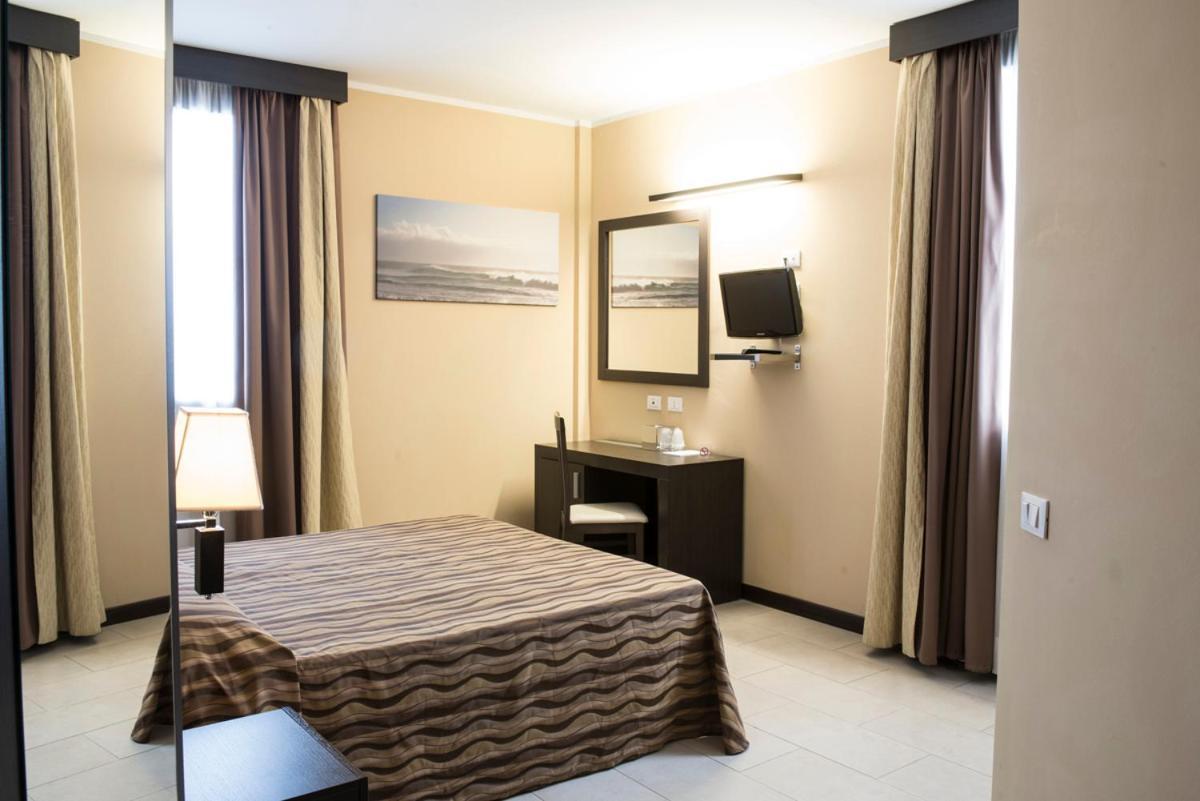 Hotel Corte Business 카브리아고 외부 사진