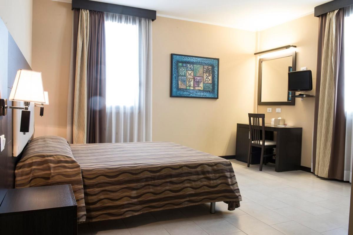 Hotel Corte Business 카브리아고 외부 사진