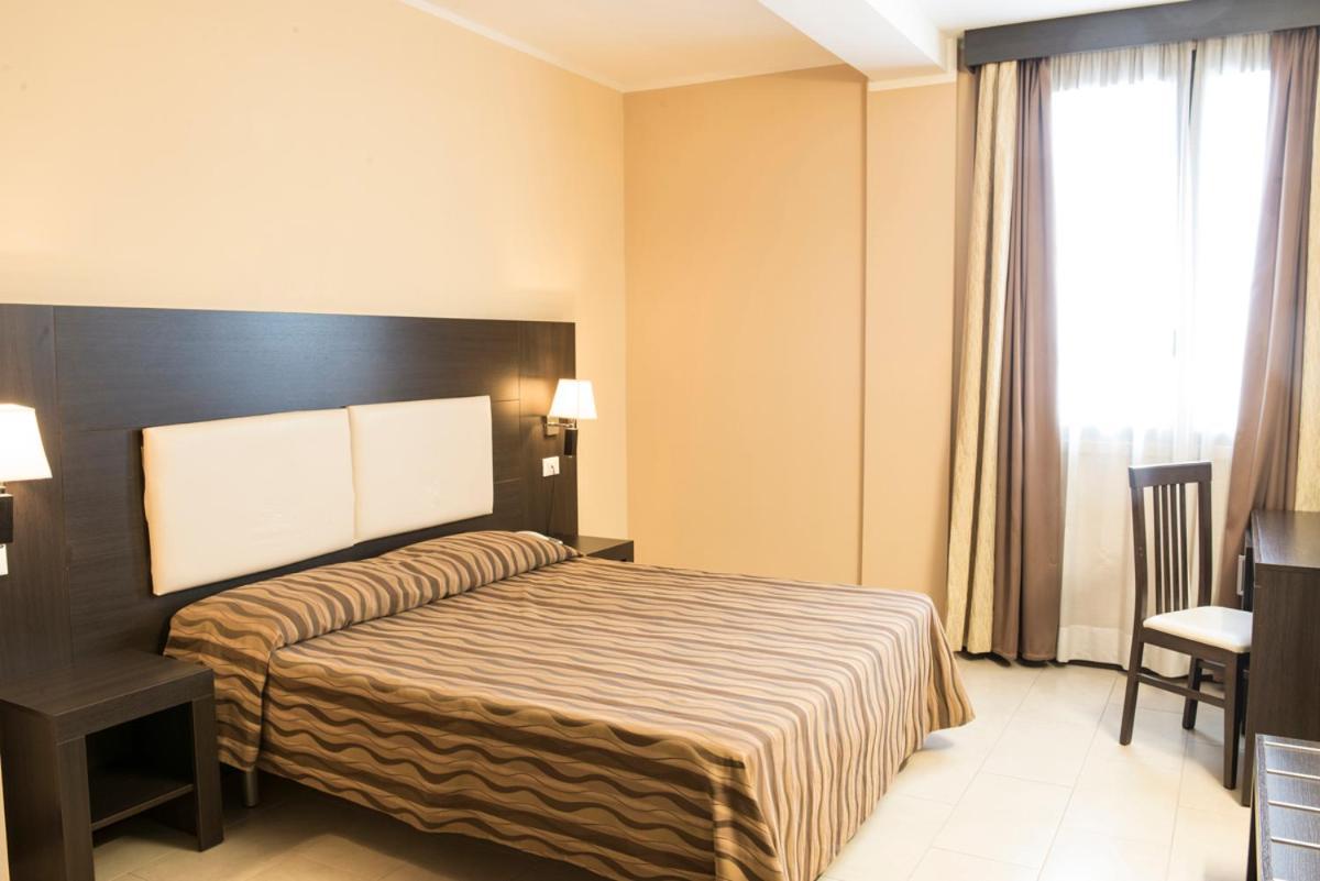 Hotel Corte Business 카브리아고 외부 사진