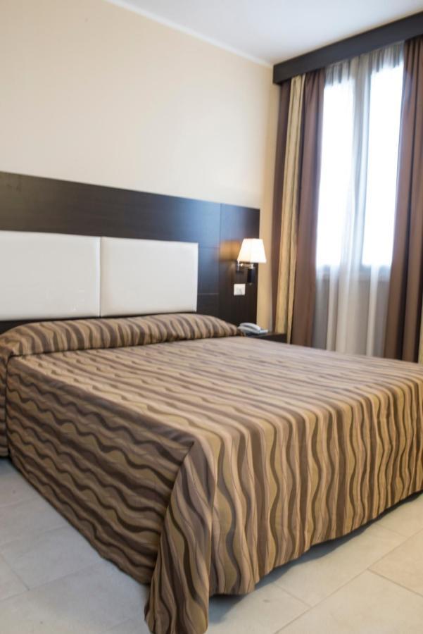 Hotel Corte Business 카브리아고 외부 사진