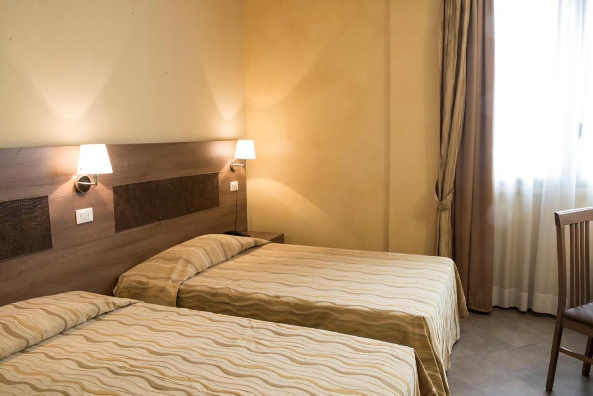 Hotel Corte Business 카브리아고 외부 사진